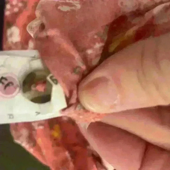 SO Cute Floral on Peach/Pink background, Button front,flare Ruffle Hem - Picture 4 of 7